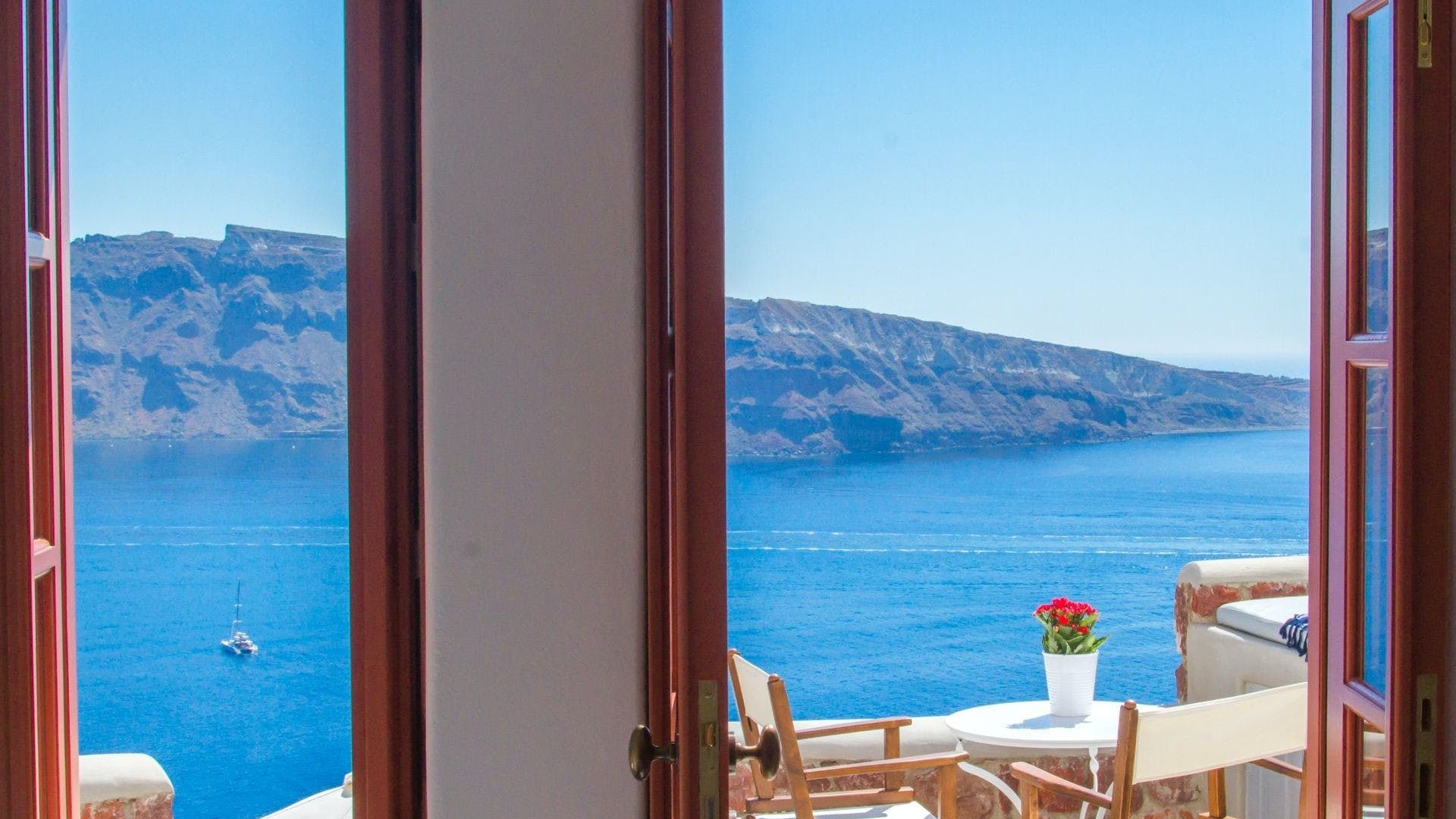 Charming Caldera Retreat photo 2