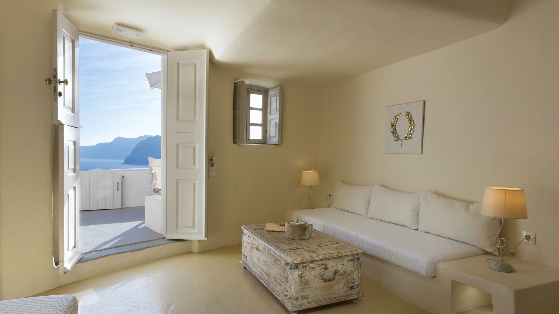 Postcard from Oia photo 10