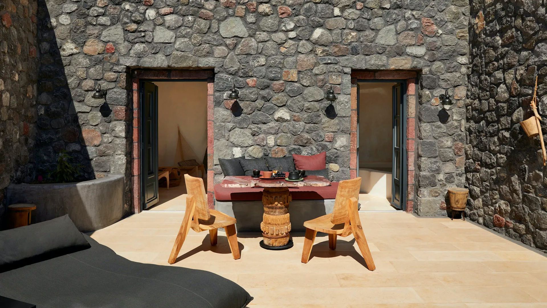Earthen Escape Luxury Villa in Imerovigli, Greece Fivestar.ie
