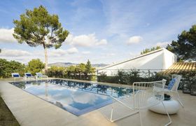 Sunny Shores Villa