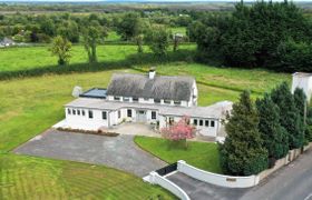 Dillon School House - Luxury in the Countryside