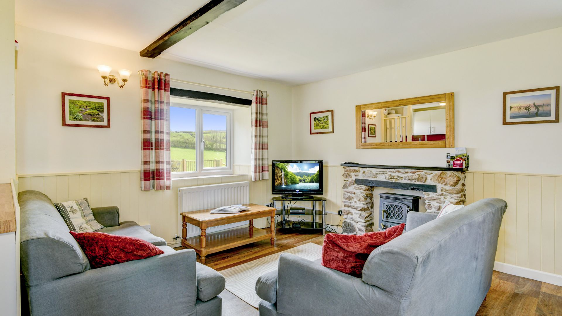 Quarme Cottage, Wheddon Cross photo 2