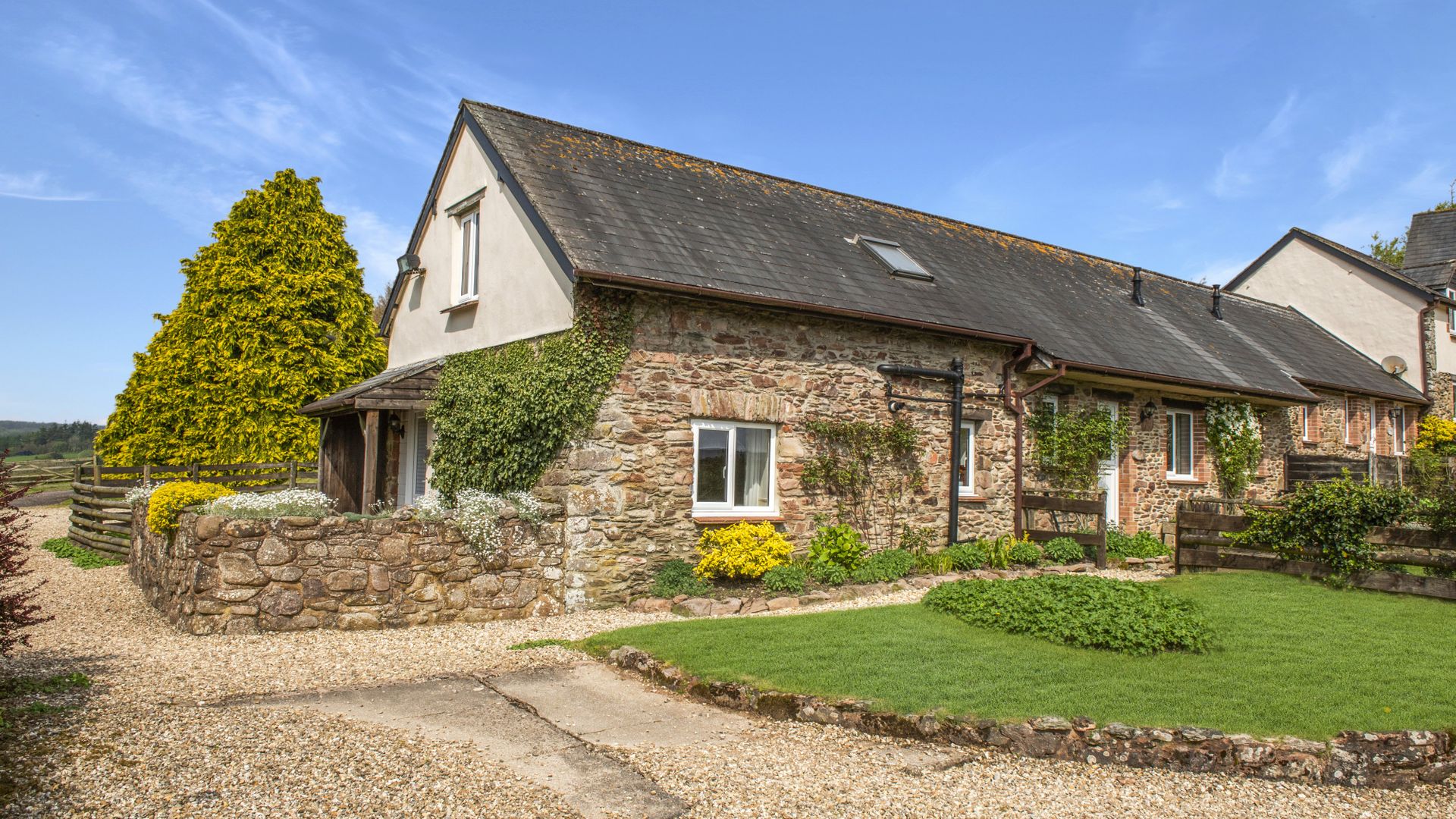 Quarme Cottage, Wheddon Cross photo 7