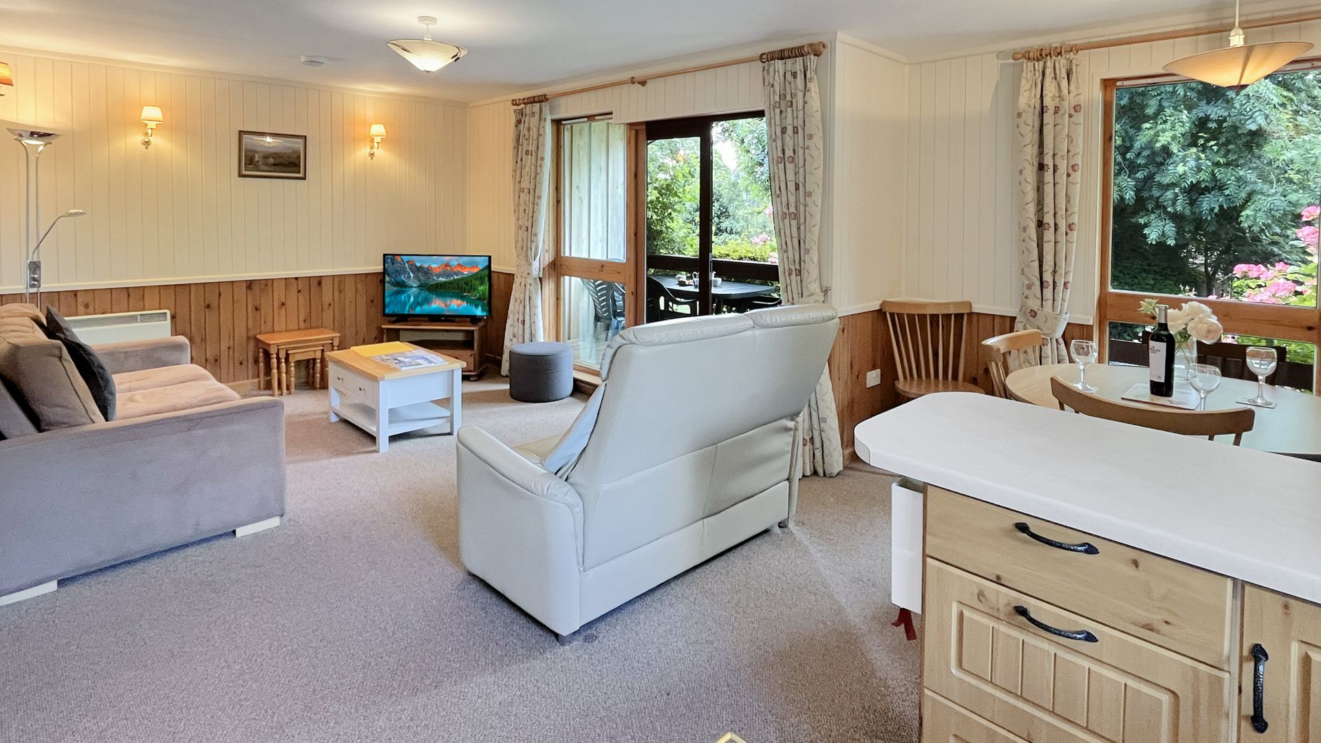 Cherry Tree Lodge♿ photo 9
