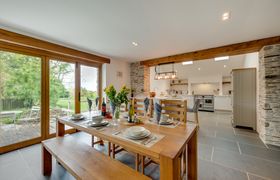 Lincombe Barn reviews