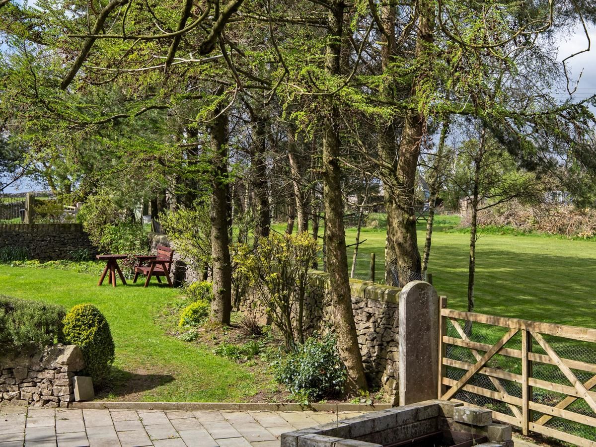 House in Derbyshire photo 6
