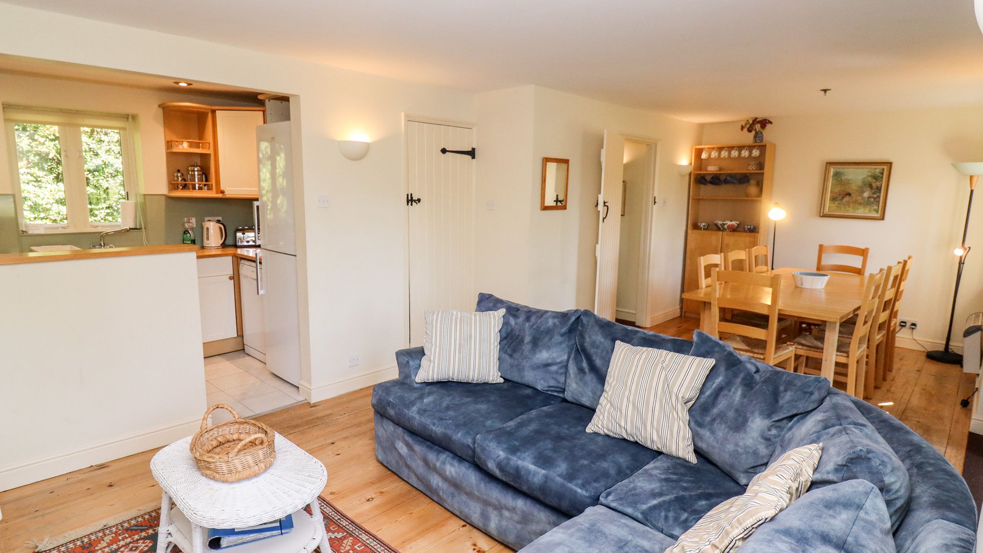 Kingfishers Cottage 8 photo 3