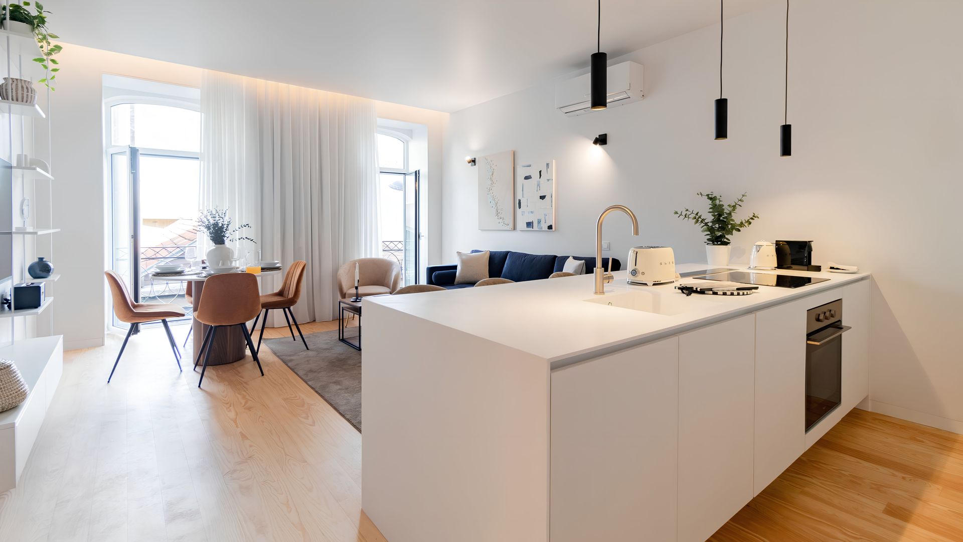Porto's Pristine Pad photo 6