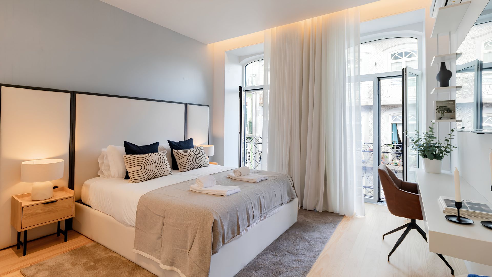 Porto's Pristine Pad photo 2