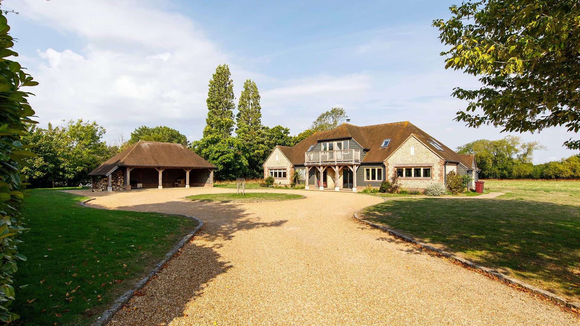 The Sussex Peach photo 2
