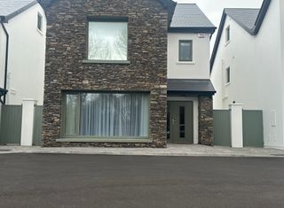 Luxury Killarney Townhouse
