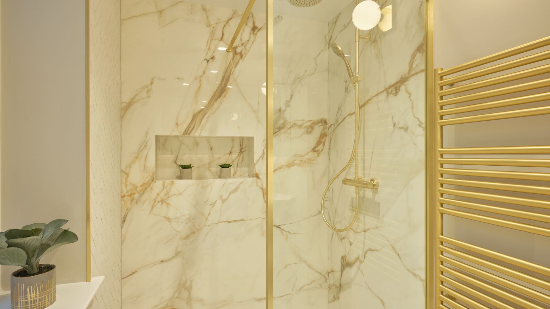 Mayfair's Modern Muse photo 9