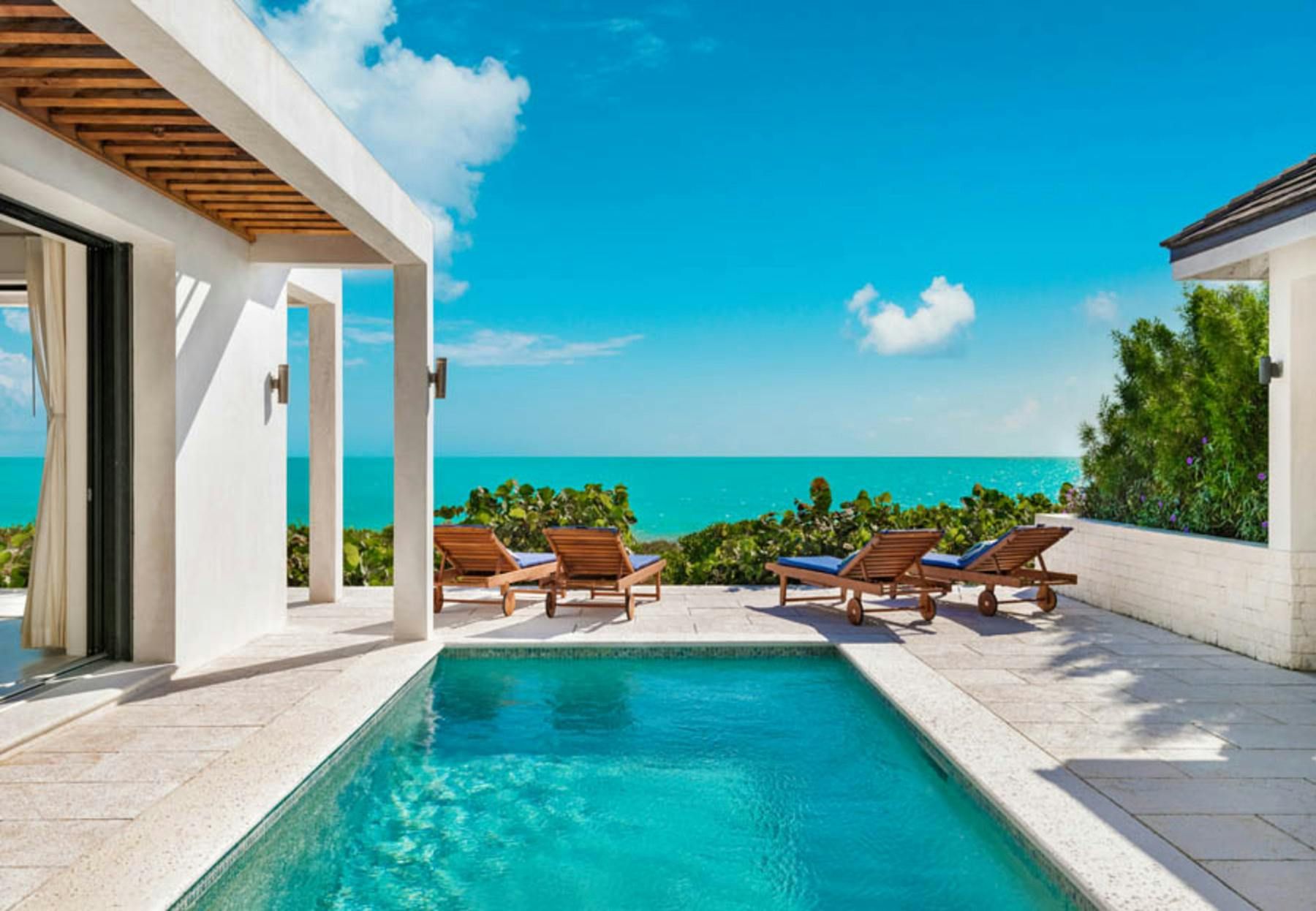 Paradise by the Pacific photo 5