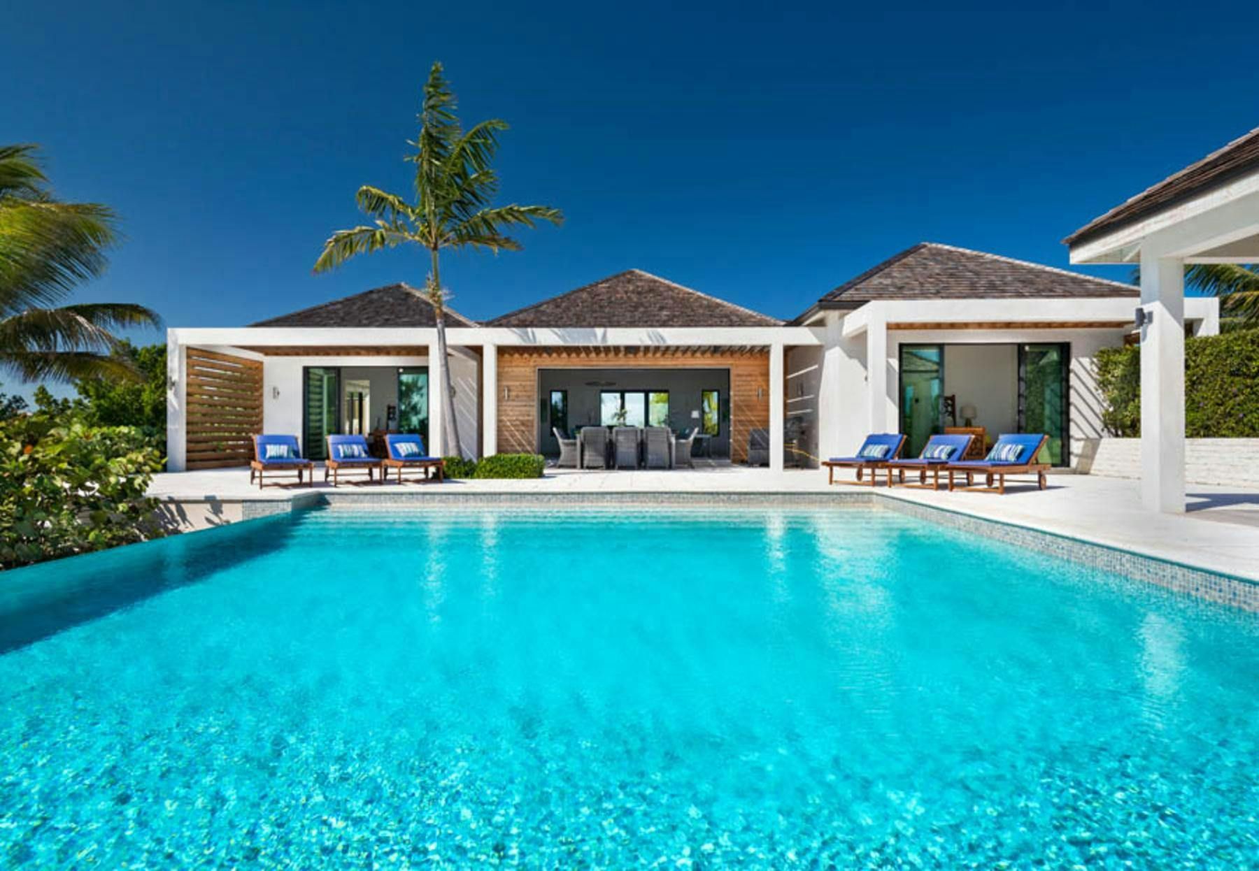 Paradise by the Pacific photo 7