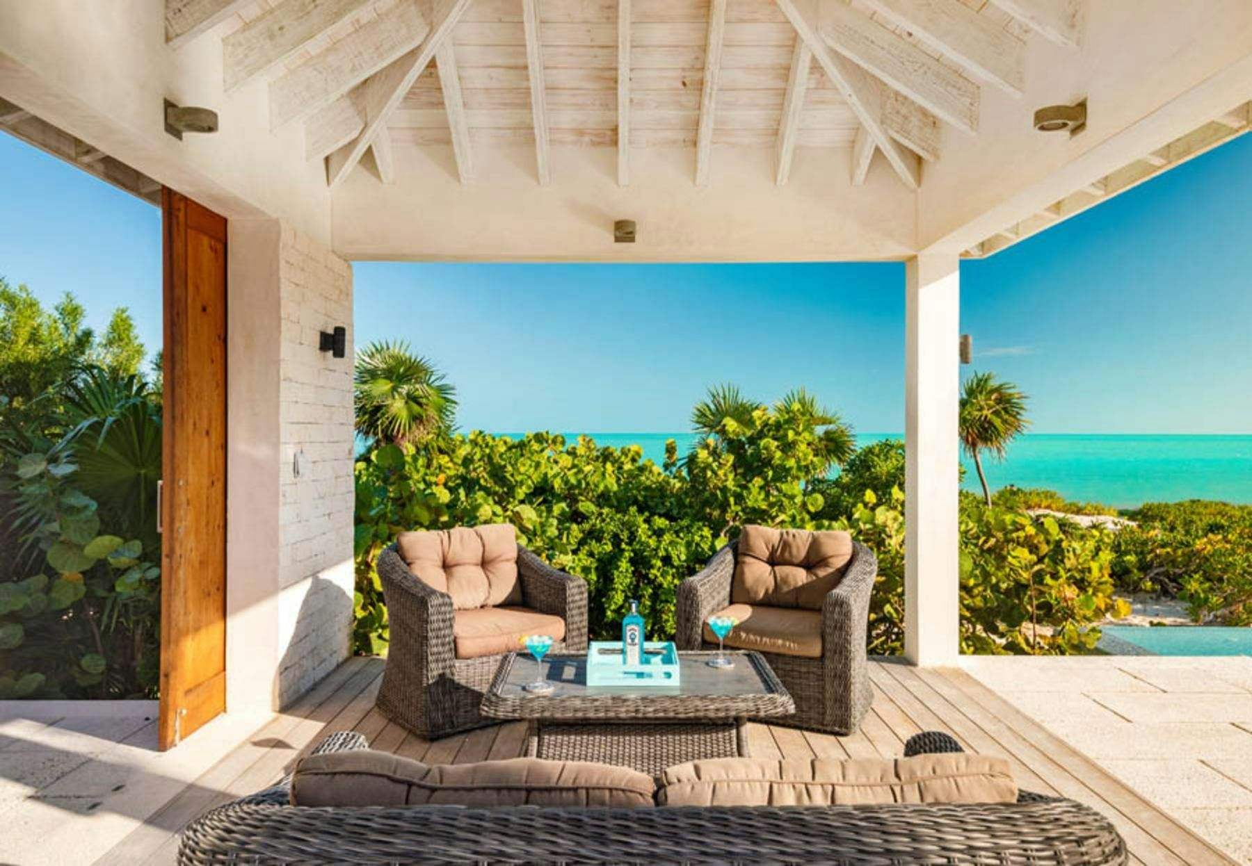 Paradise by the Pacific photo 4