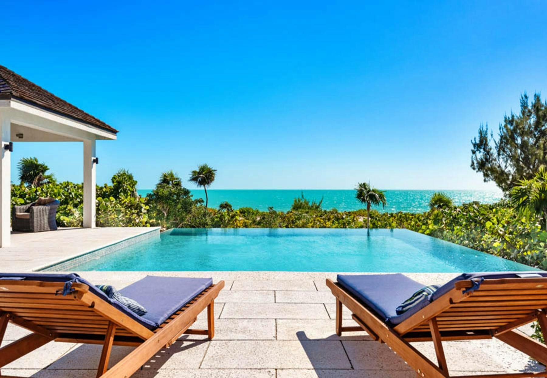 Paradise by the Pacific photo 6