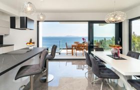 Shimmering Sea Villa reviews