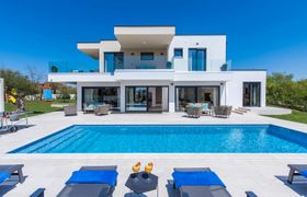 Mediterranean Ivory reviews