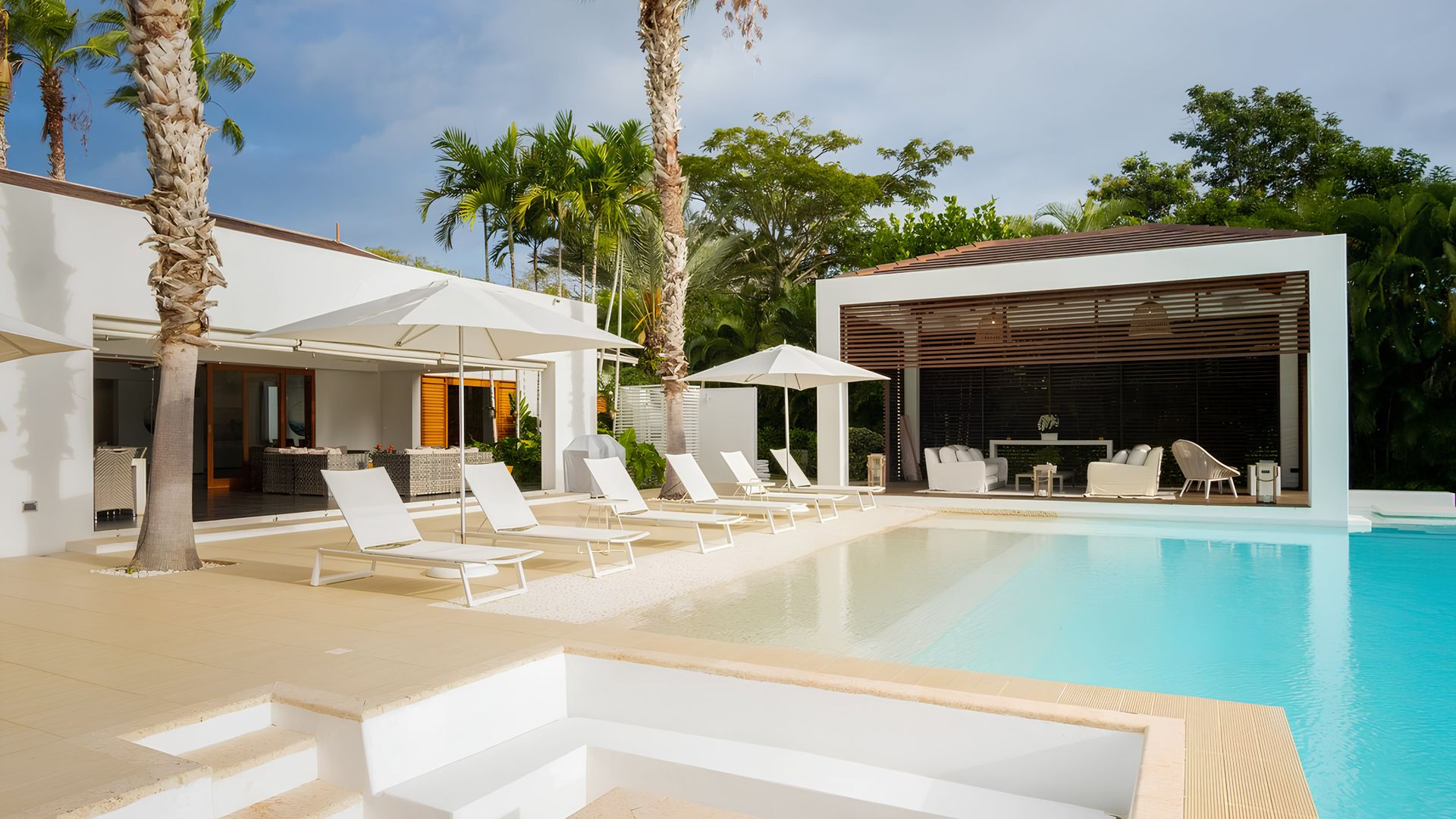 La Romana Rose photo 3