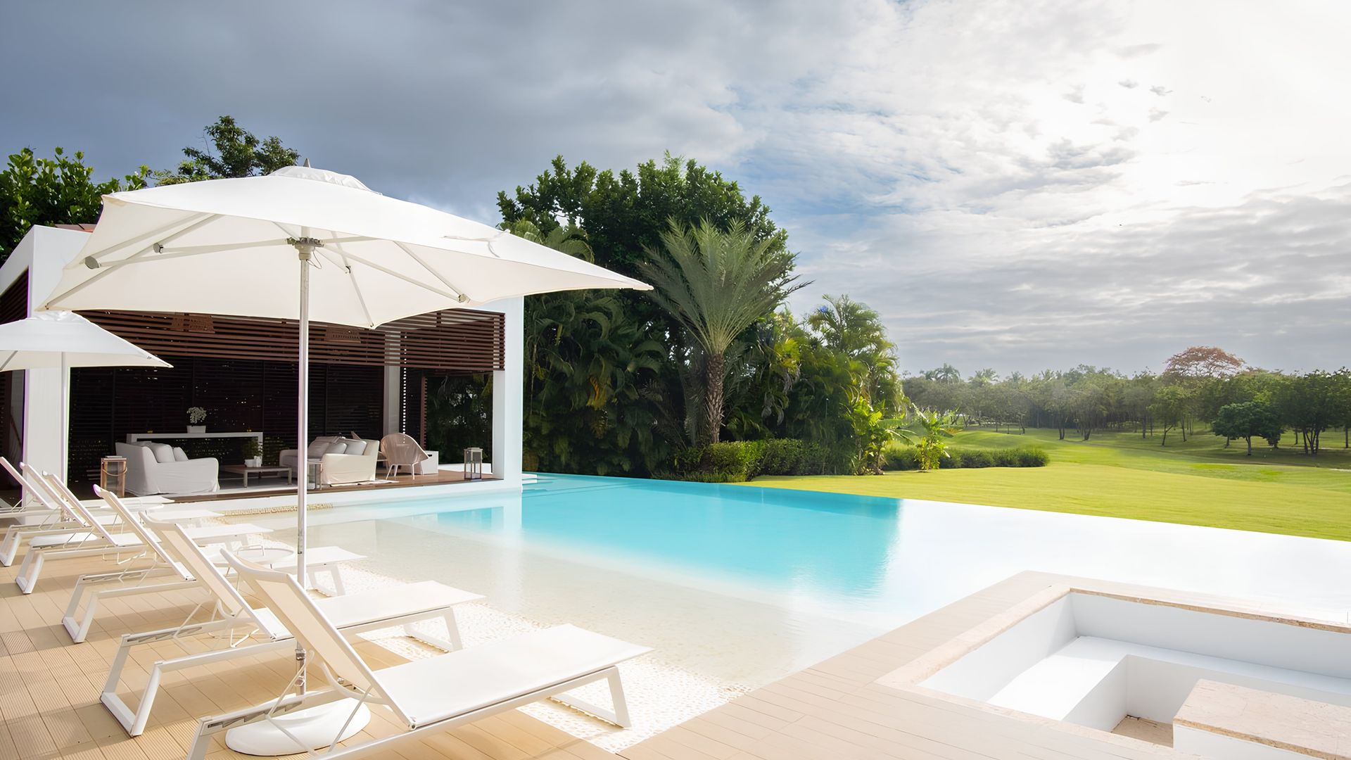 La Romana Rose photo 5
