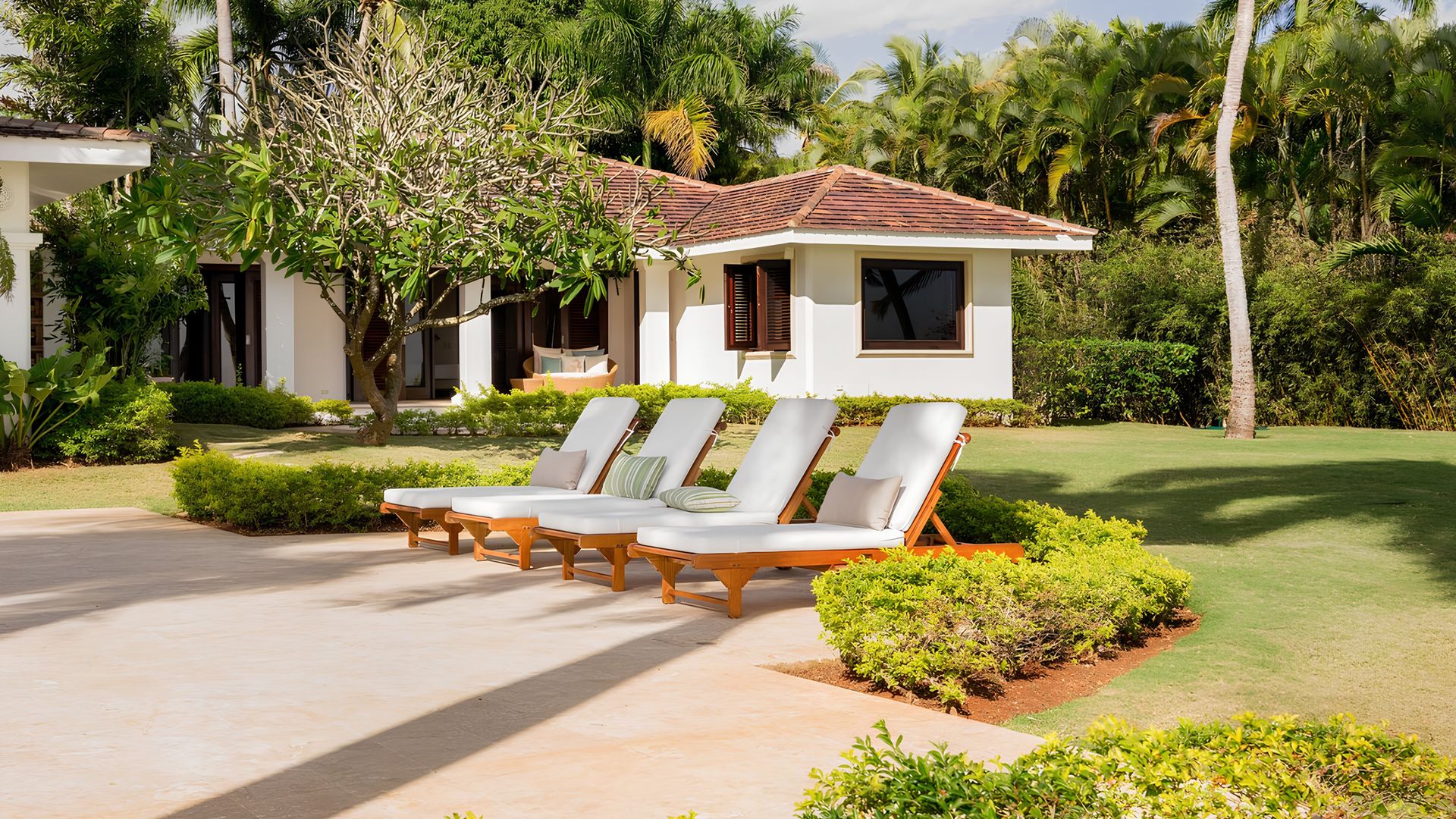 Paradise Manor photo 7