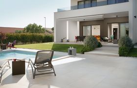 The Golden Palms reviews