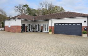 Oakwood Stables reviews
