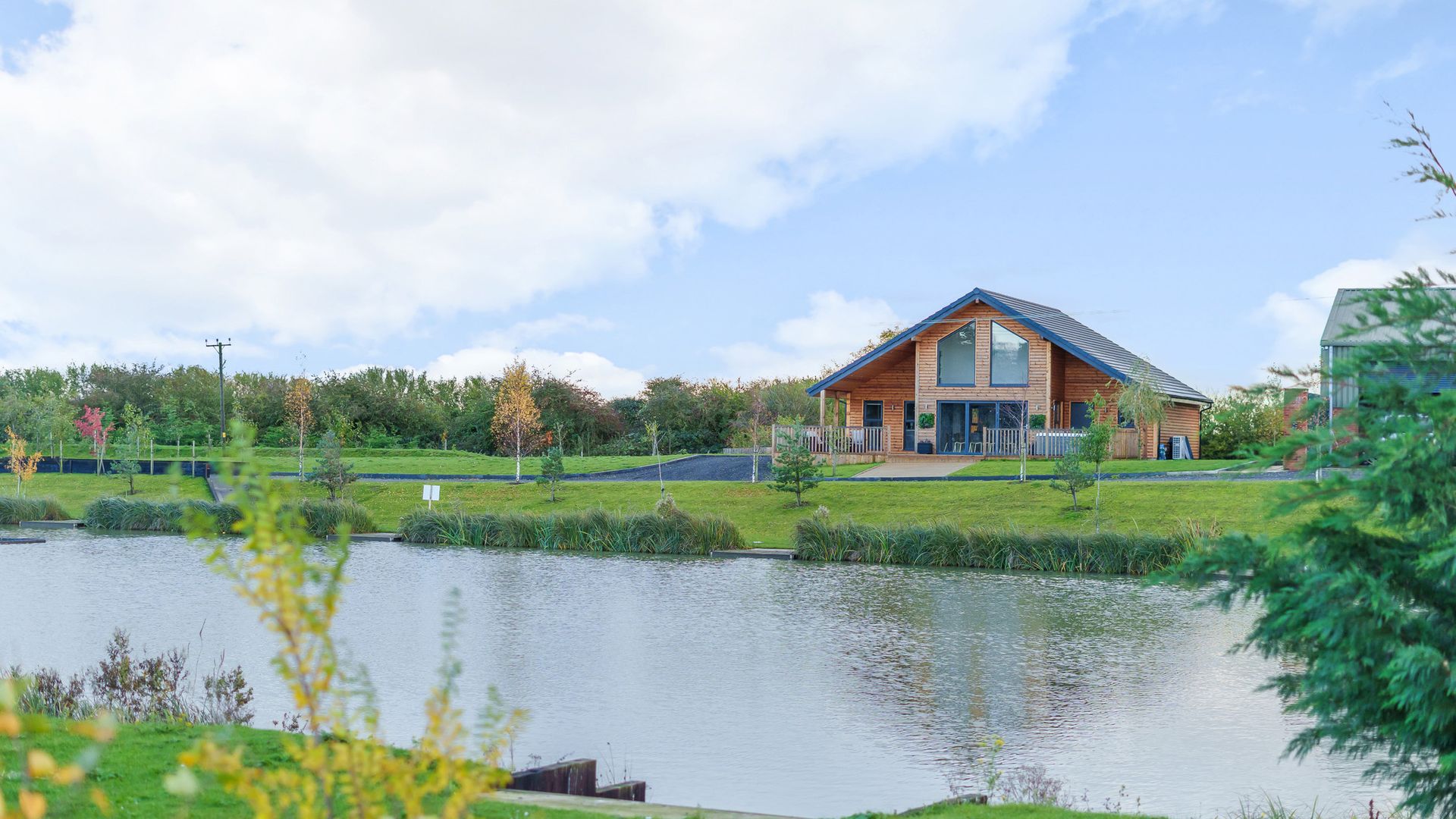 Micklemore Lakes and Lodges photo 2