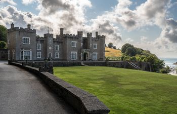 Watermouth Castle, Rhododendron Apartment