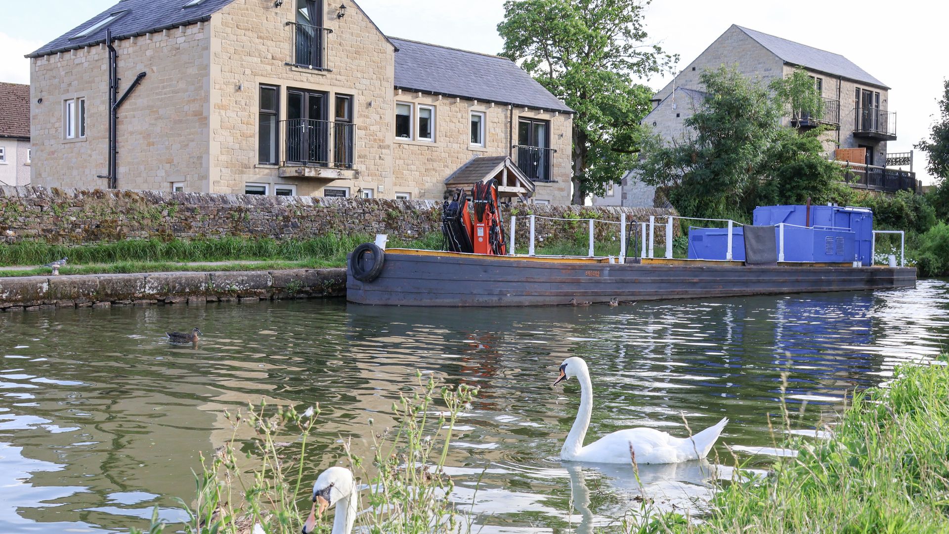 Waters Edge Lock View photo 1