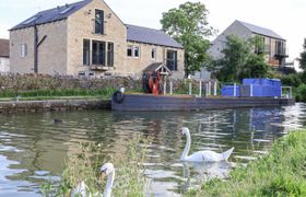 Waters Edge Lock View