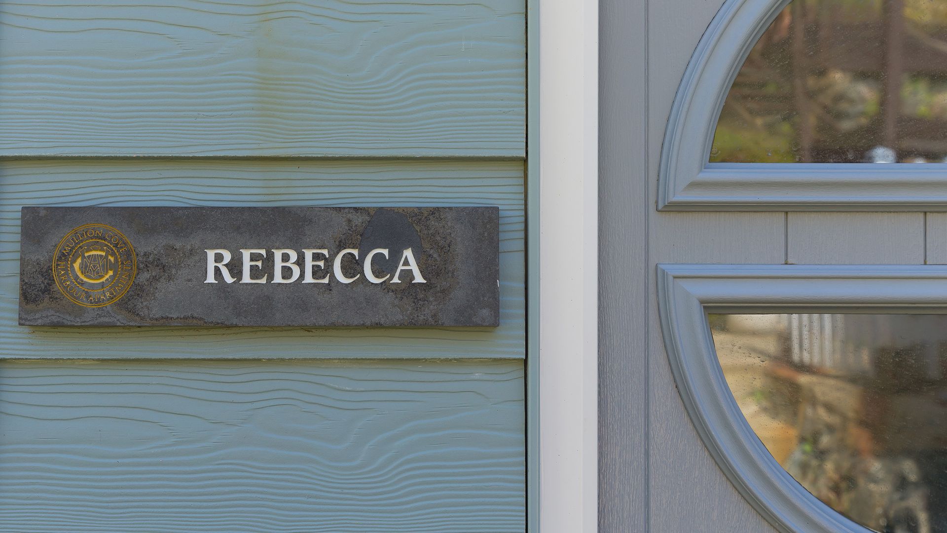 Rebecca photo 3