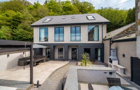 Caerffynnon House reviews