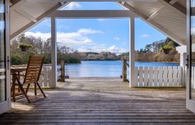 Lilymere Boat House