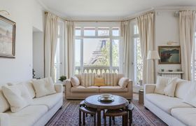 Avenue de la Bourdonnais reviews