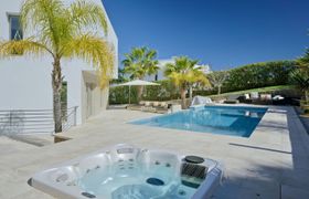 Villa Eos reviews