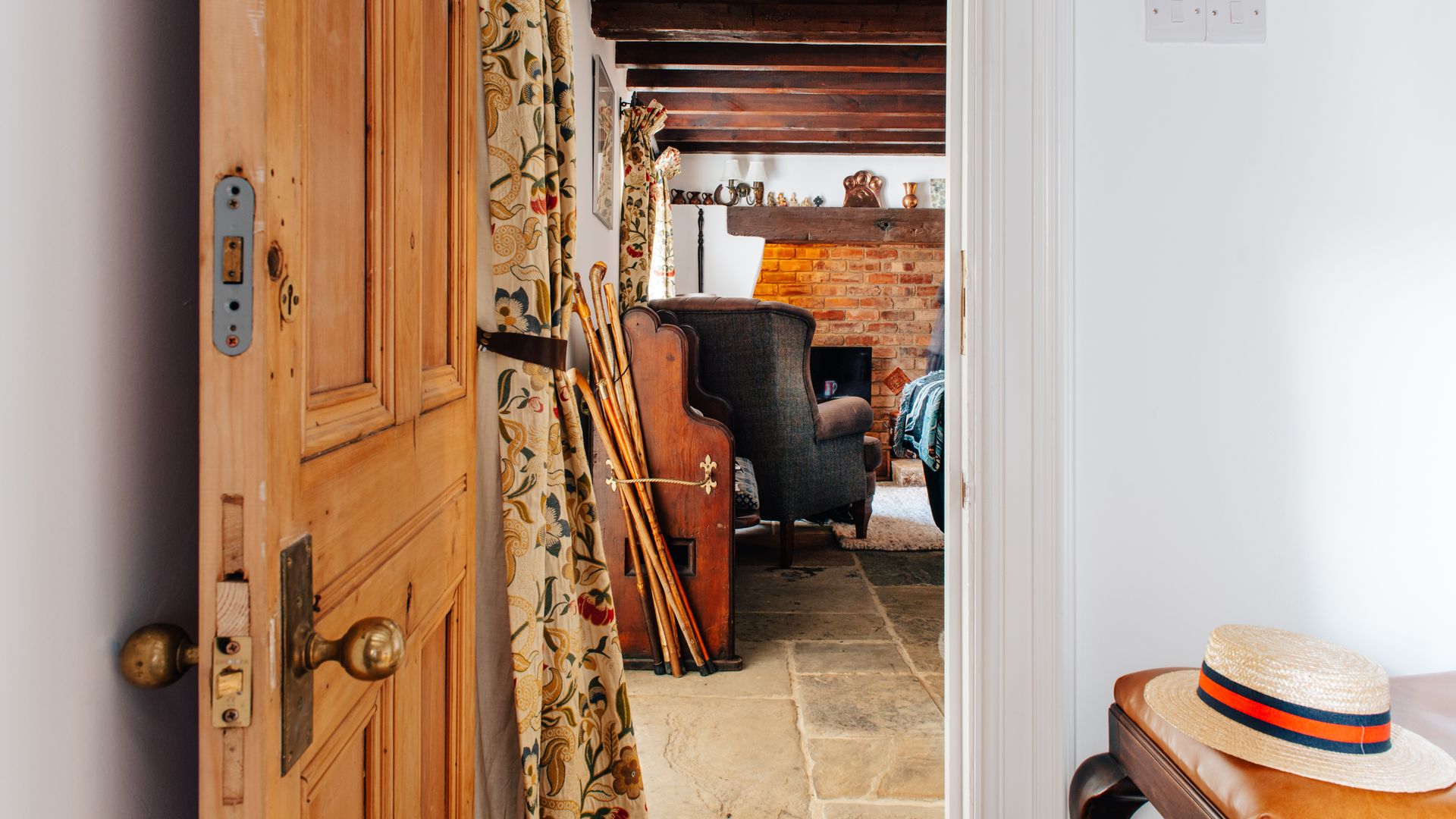 The Riverside Cottage photo 9