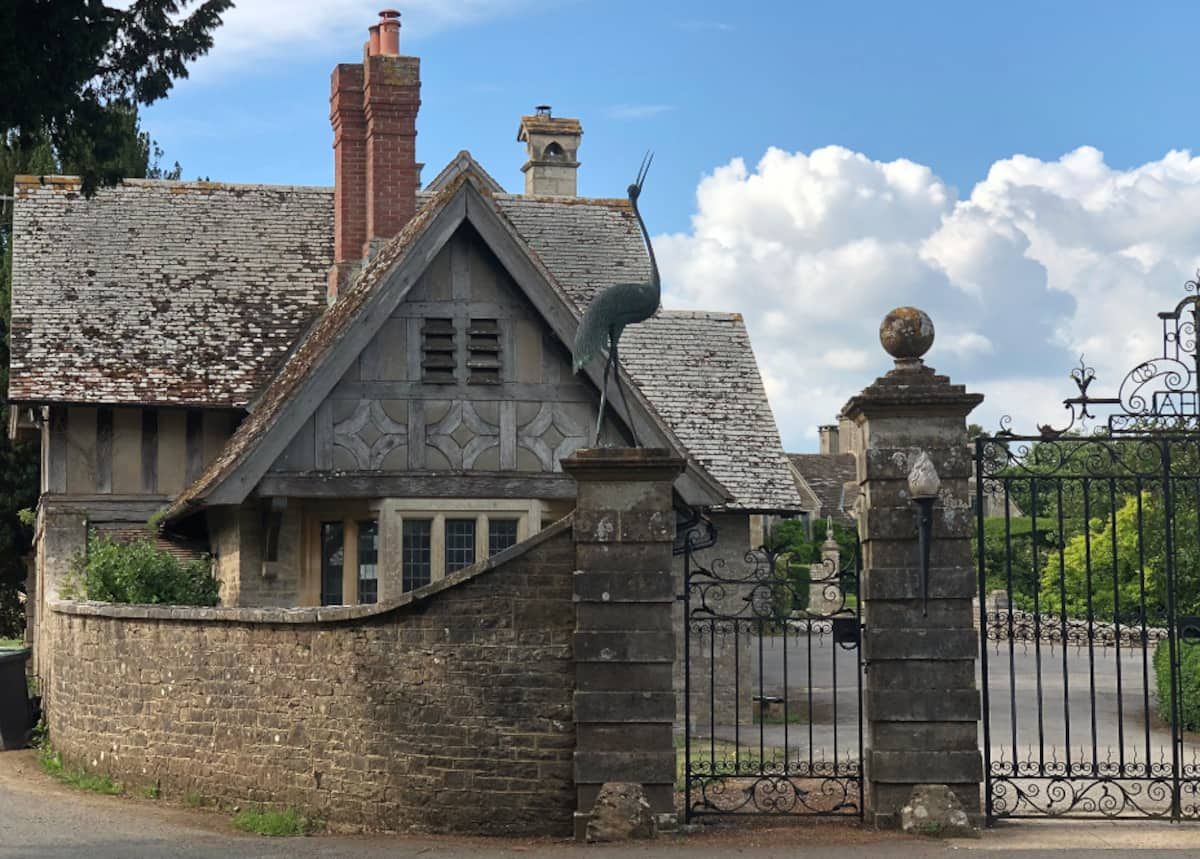 The Manor Lodge photo 2