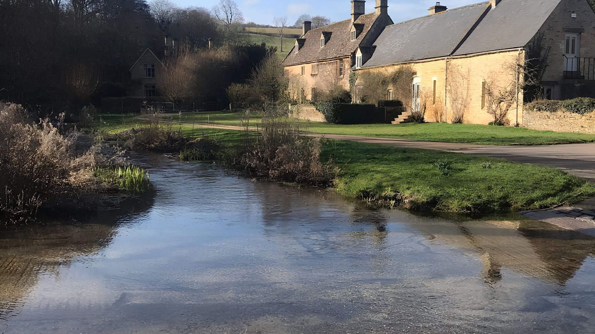 Cotswold Cottage Charm photo 1