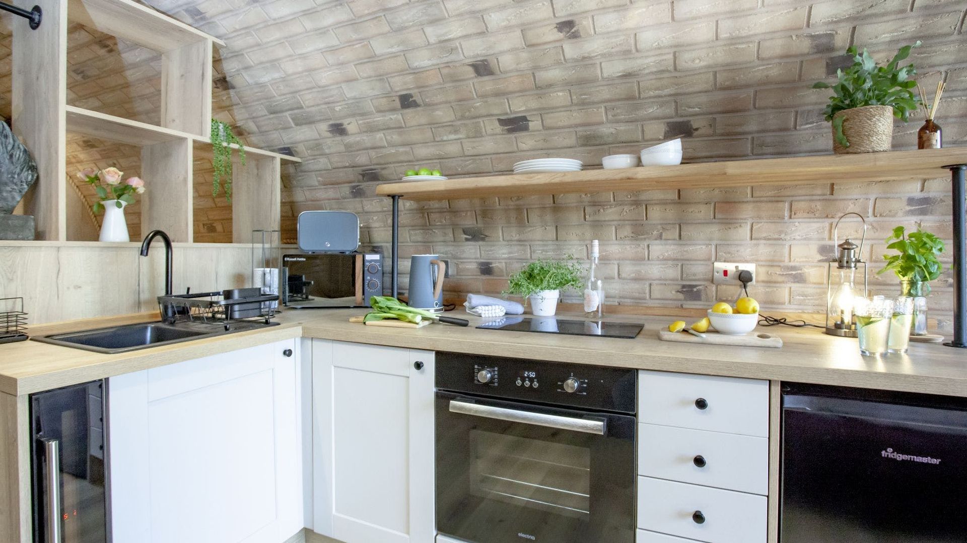 The Hobbit House photo 6
