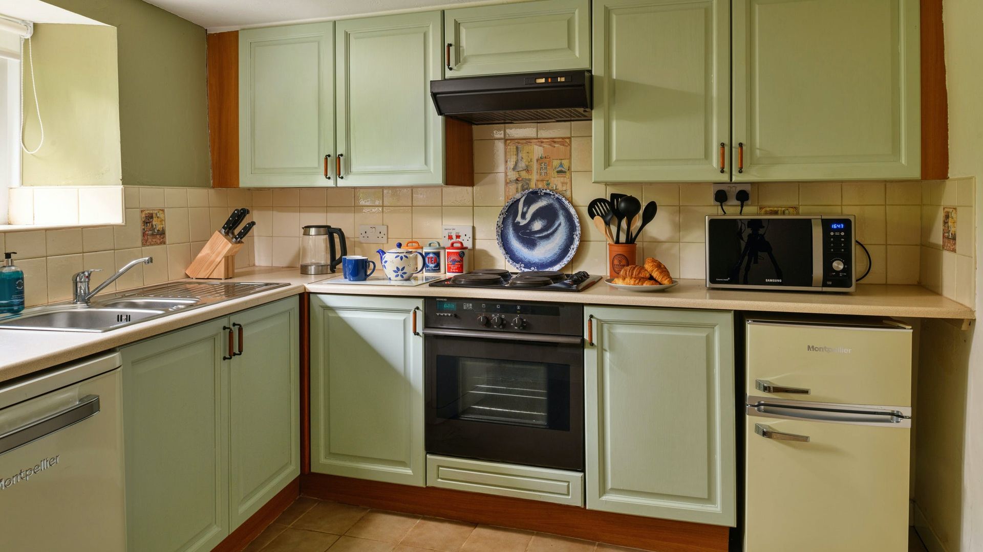The Blue Door Cottage photo 9