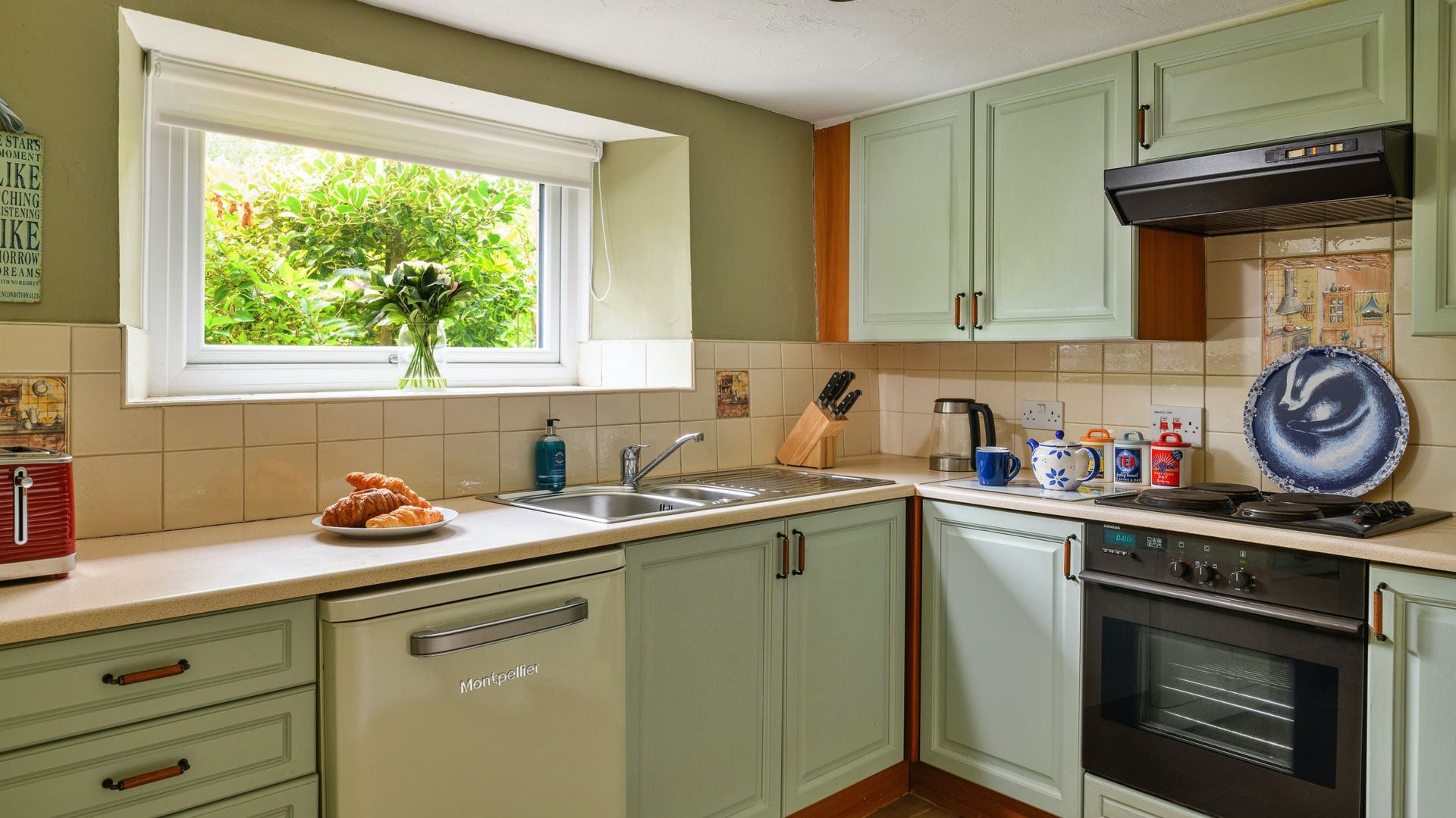 The Blue Door Cottage photo 7