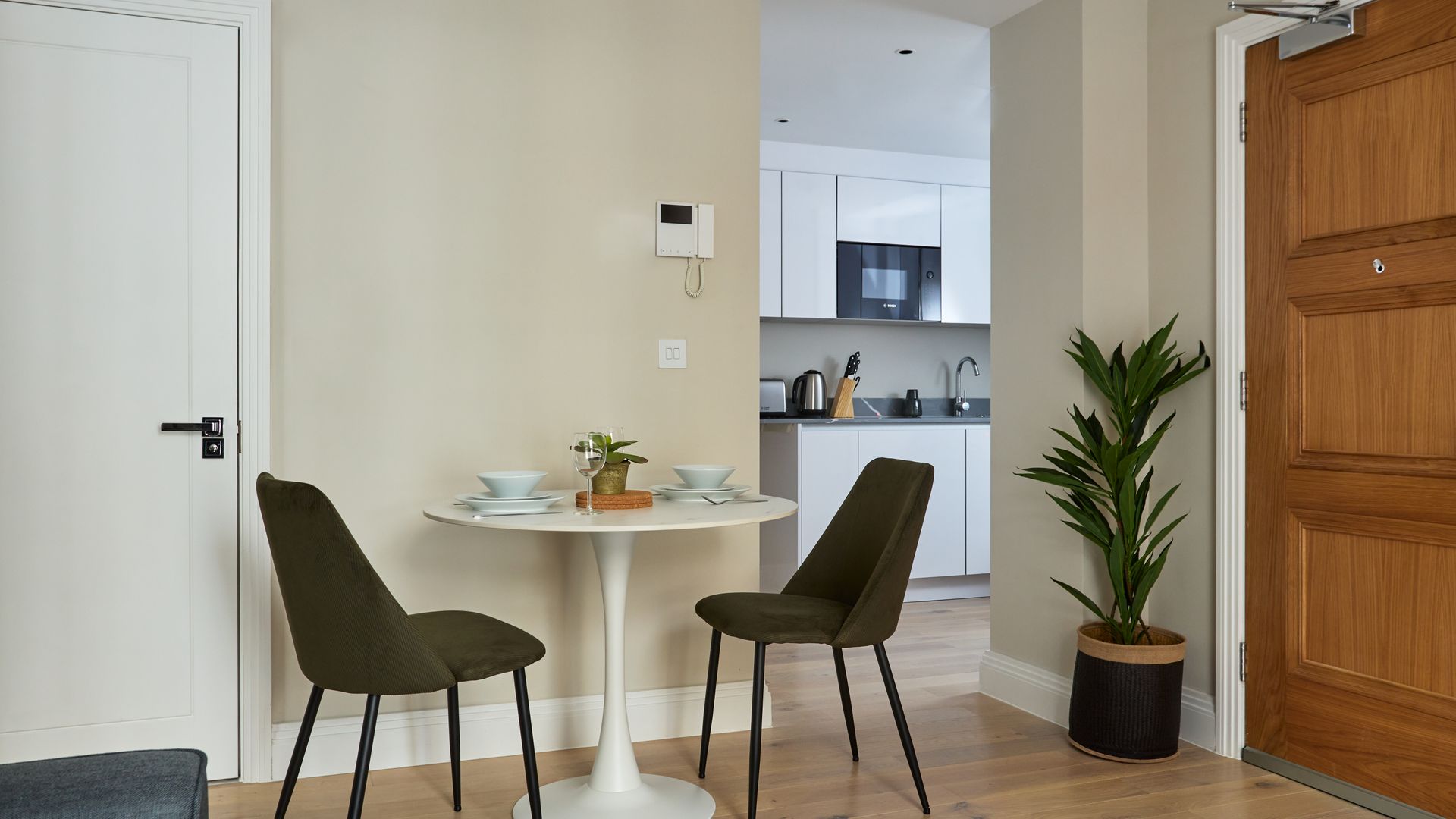 Chancery Chic photo 2