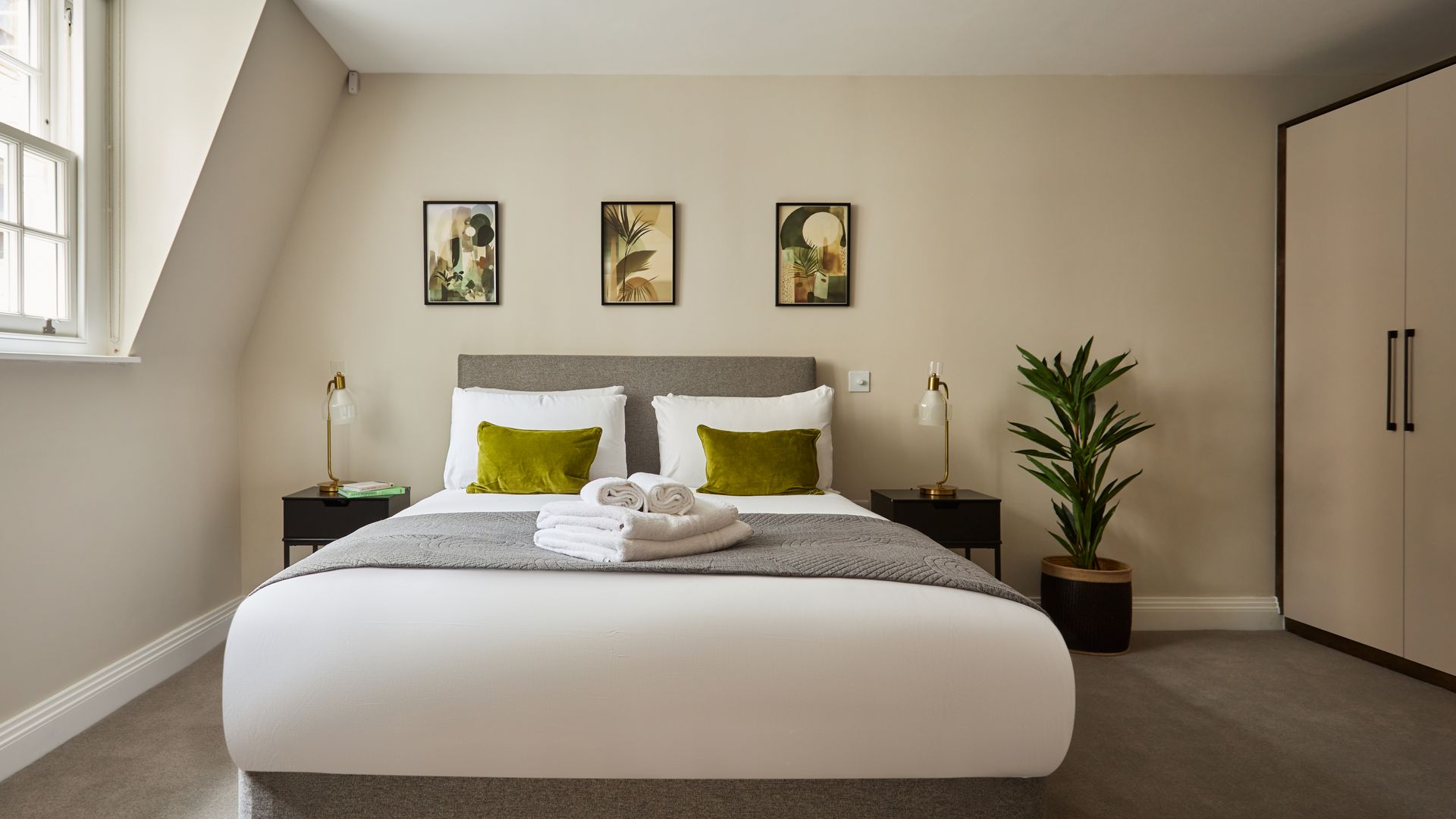 Chancery Chic photo 4