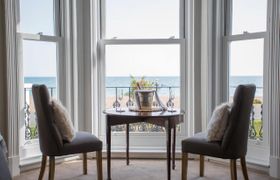 Blue Sky, Blue Sea reviews