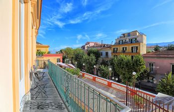 Sorrento Starlight