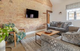 Lavender Luxe Barn