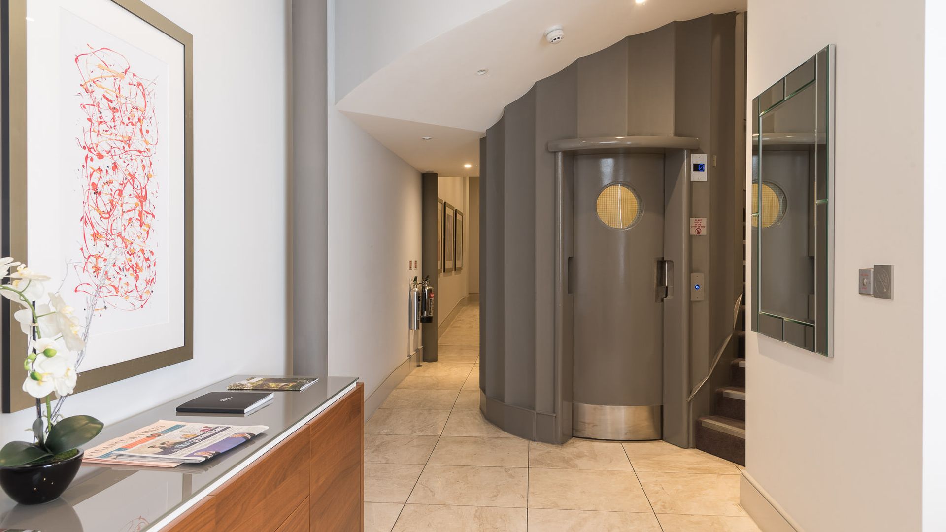 Bentinck Street Suite III photo 8