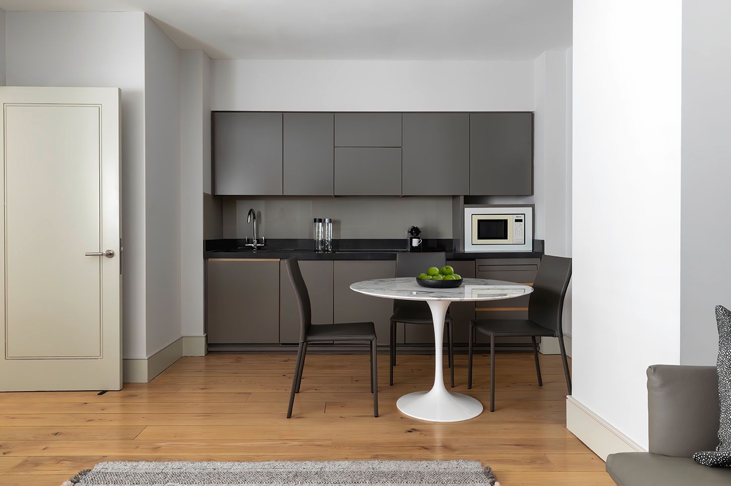 Bentinck Street Suite III photo 3