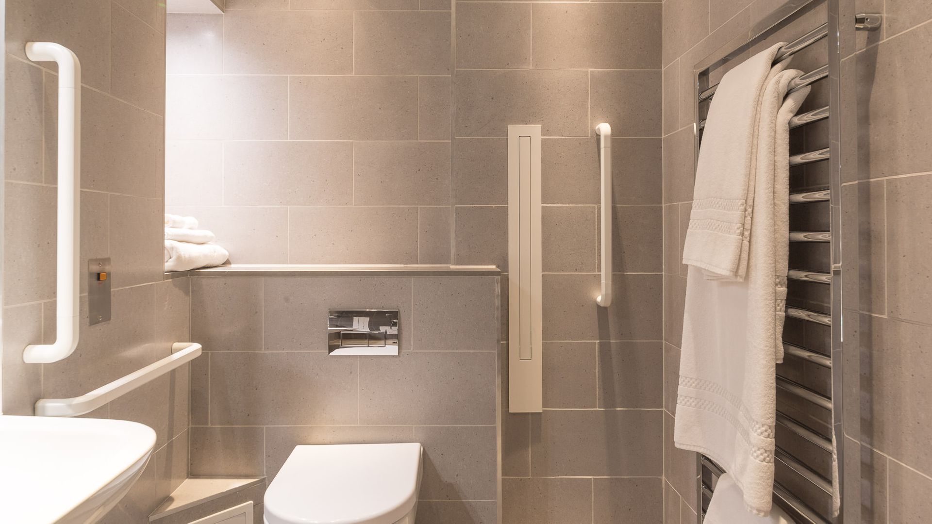 Bentinck Street Suite III photo 5